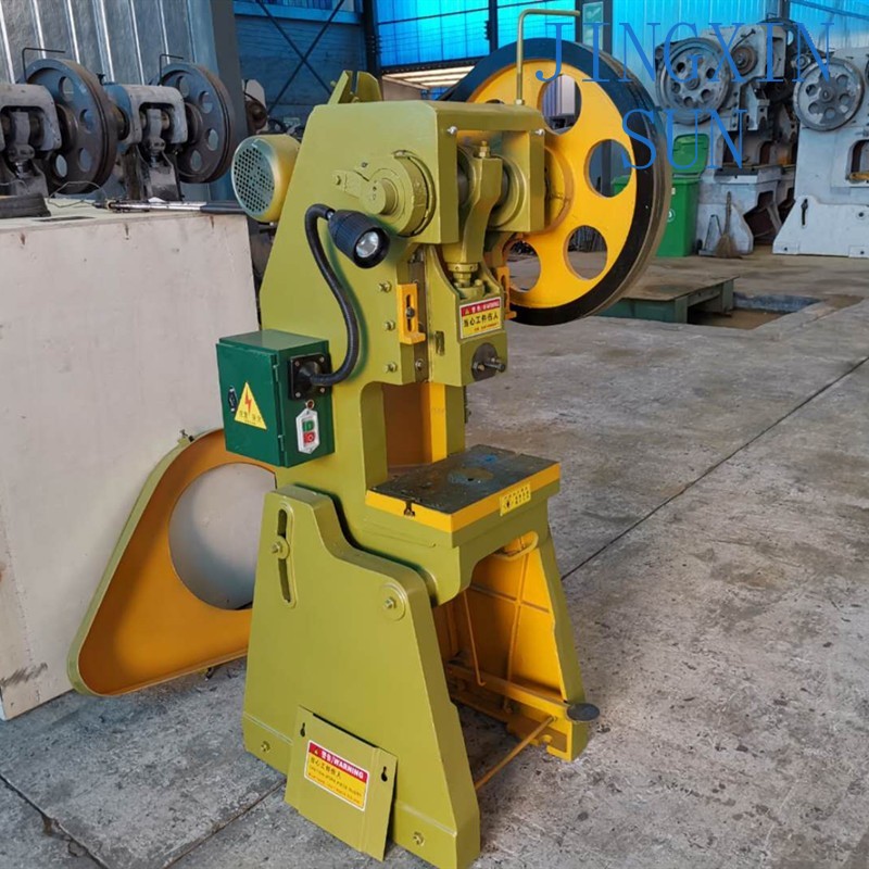 Piccola Pressa Meccanica per L - Tools For Fabrication Workshop recensione e prezzo