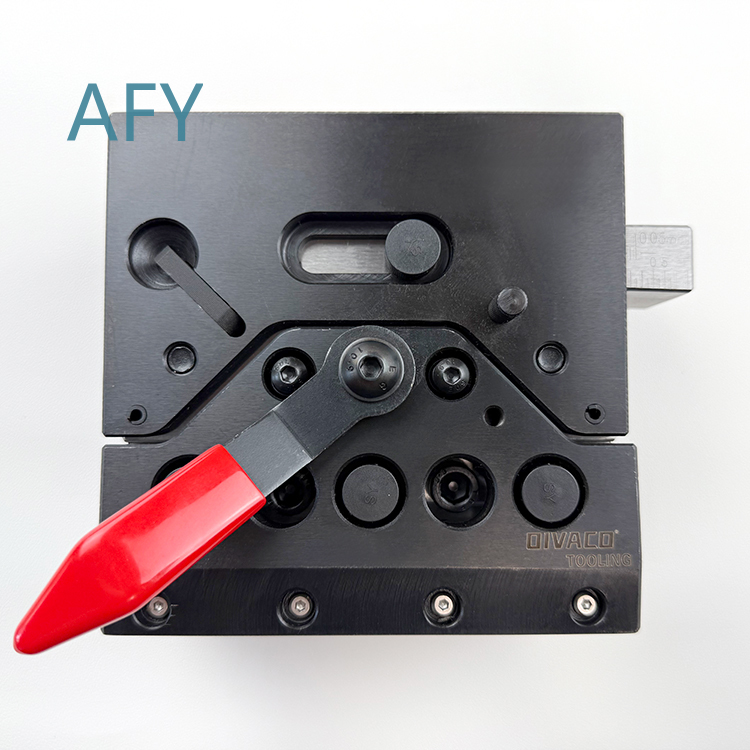 Piegatrice Idraulica per Lavor - Tools For Fabrication Workshop recensione e prezzo